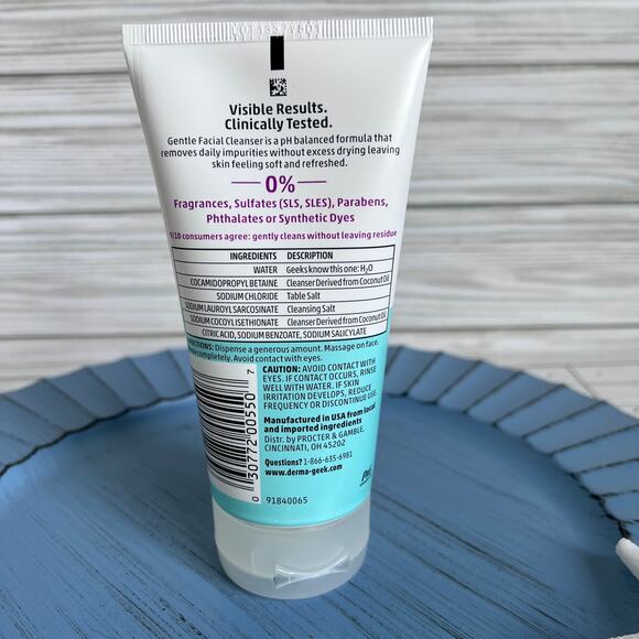 NEW dermaGeek Facial Cleanser Smoothing Serum Night Cream Skincare Set - Picture 3 of 12